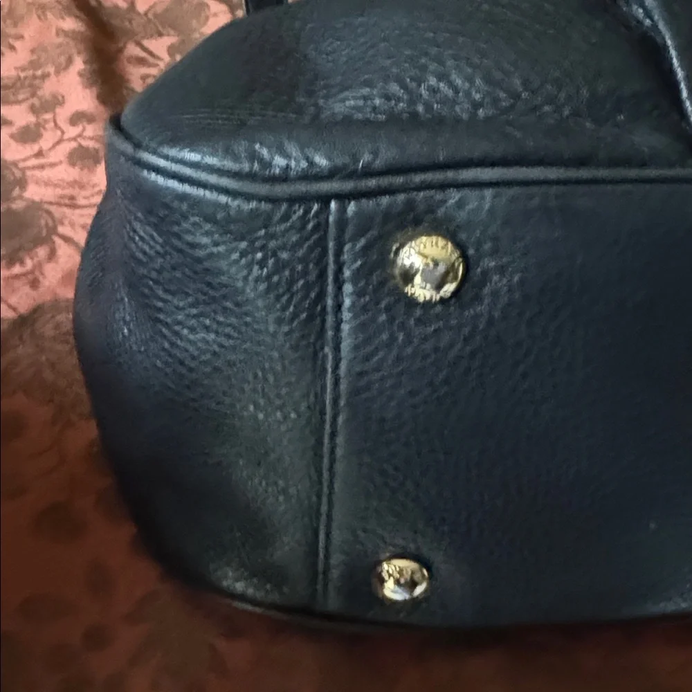 Michael Kors Black Shoulder Bag - Picture 8 of 17